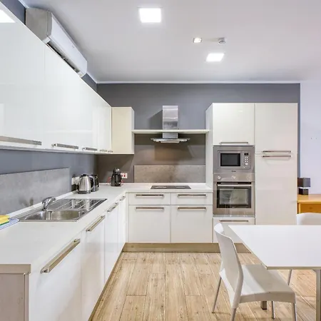 Apartman Spacious 3br With Balcony In Msida By 360 Estates