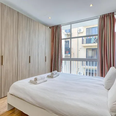 Spacious 3br With Balcony In Msida By 360 Estates Apartman *