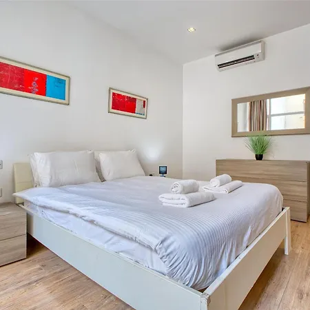 Apartman Spacious 3br With Balcony In Msida By 360 Estates