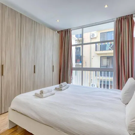 Spacious 3br With Balcony In Msida By 360 Estates *