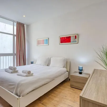 Spacious 3br With Balcony In Msida By 360 Estates Apartman *