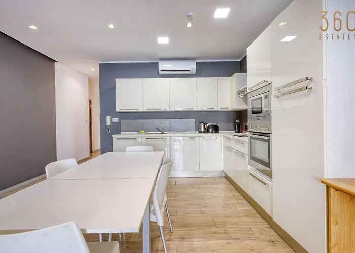 Apartment Spacious 3br With Balcony In Msida By 360 Estates *