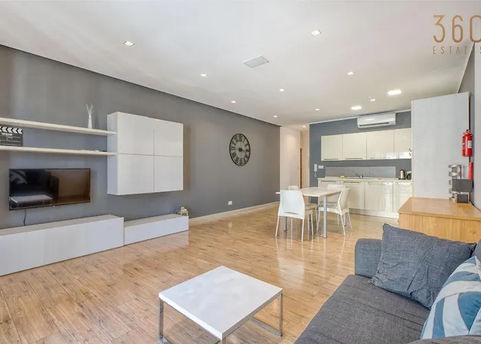 Apartment Spacious 3br With Balcony In Msida By 360 Estates