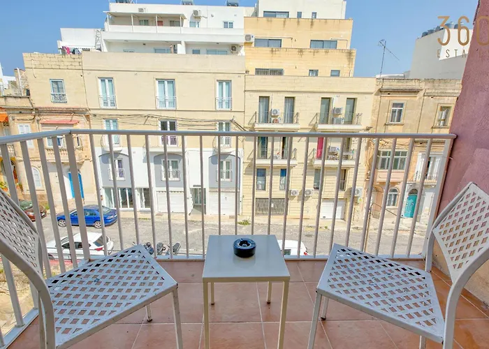 Spacious 3br With Balcony In Msida By 360 Estates *