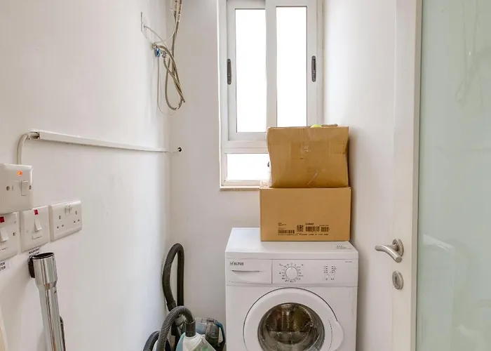 Spacious 3br With Balcony In Msida By 360 Estates