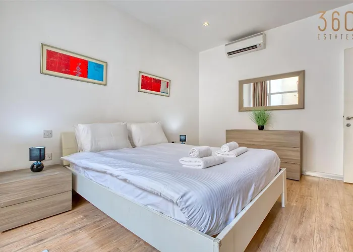 Apartment Spacious 3br With Balcony In Msida By 360 Estates